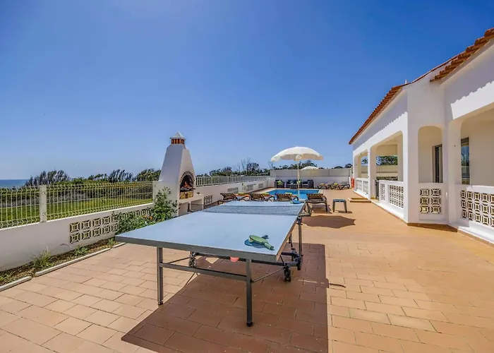 别墅 Marrachinho By *